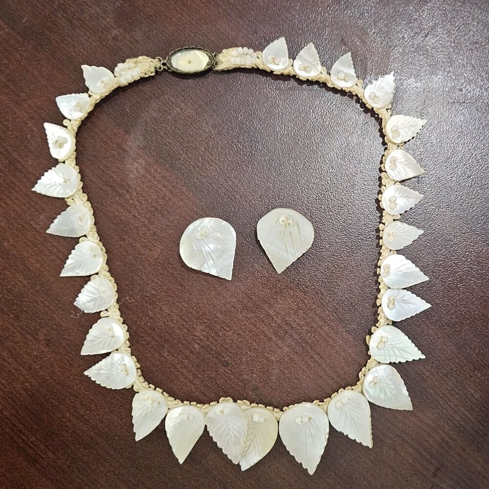 Antique Vintage 1930's Mother of Pearl Leaf Necklace Choker & matching Earrings